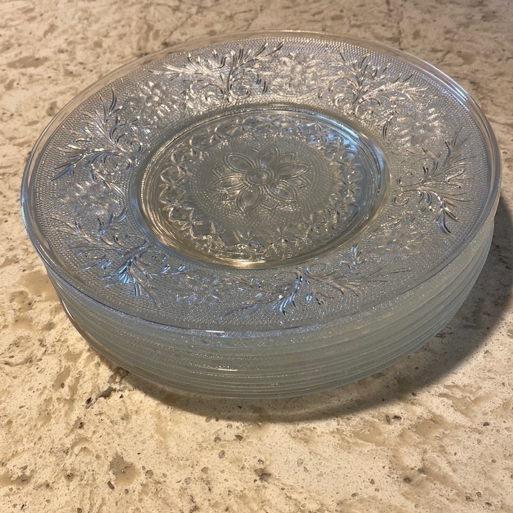 8~VINTAGE~DEPRESSION~ANCHOR HOCKING~CRYSTAL PATTERN~8” SNACK PLATES~PRETTY~G13
